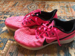 Women's NIKE ZOOM pink size 9.5 running shoes - great