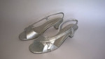 Womens shoes 7W silver sandals Easy Street like new condition