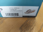 cliff sandals dress shoes size 9 new in box gold