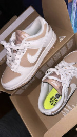 Like new Brown amd white Dunks shoes $90
