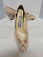 Red Cross Beige Lace Pumps Size 9B