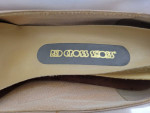 Red Cross Beige Lace Pumps Size 9B