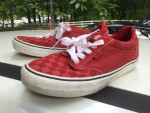 Mens vans red low top suede shoes size 9.5