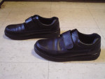 WALKING SHOES