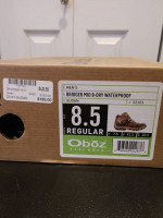 New Men's 8.5 Hiking Shoes