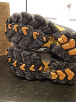 New Men's 8.5 Hiking Shoes
