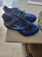 Women's Brooks Shoes Size 10