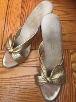 Vintage 70s NORMAN KAPLAN LAS VEGAS Leather Bow Heels Shoes Size 7