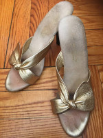 Vintage 70s NORMAN KAPLAN LAS VEGAS Leather Bow Heels Shoes Size 7