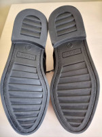 Men's size 10.5 Black Durasoft dress shoes