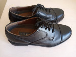 Men's size 10.5 Black Durasoft dress shoes