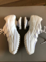 Z-Coil Ladies Size 9 Shoes