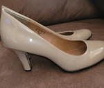 NEW beige shoes - size 10