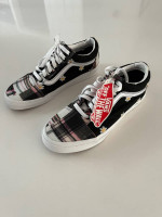 NEW Van’s Women’s shoes size 8