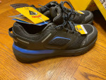 Womens shoes size 9-1/2