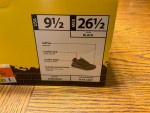 Womens shoes size 9-1/2