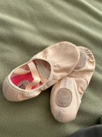 MDM ballet shoes, new, size 6w