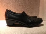 Lady's dress shoes, black, size 9.5N, Clarks brand