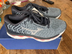 Women’s running shoes