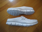 NEW Skechers White Closed-Toe Sneaker Mules Slide-On Shoes, Size 10!!!
