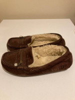 UGG’s Moccasins Shoes Slippers Size 8 Women, Brown