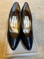 Women’s Leather Dress Shoes **New**