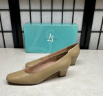 Women's Life Stride Shoes 8.5