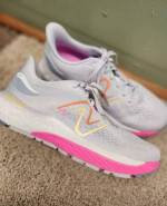 New Balance shoes fresh foam 880. Pink white. Size 9. New!