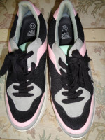 Like New 'Wild Fable' Tennis Shoes size 10