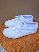 white vans shoes