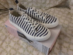 Shoes sneakers brand new in box