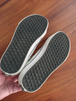 Vans Unisex High-Top Shoes Men Size 4 / Women Size 5.5 great condition