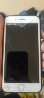 Iphone 8 plus 256GB - glass shattered but it works - Unlocked