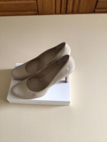 Women’s Shoes Ellen Tracy Patent Pumps