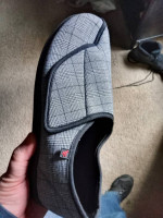 Velcro diabetic type shoes