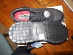 MEN'S WORK SHOES - NON SLIP - Size 10.5