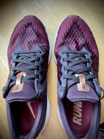 Snazzy Womens Shoes (size 7)