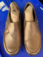 Clark  women’s shoes Ashland lane Q pewter US 12W New 1 has a little c