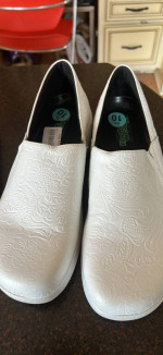 NEW! Ladies Landau Foot Wear RX White Slip On Nursing Comfort Clogs Shoes Size 9