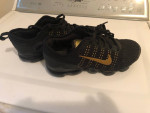NIKE Air VaporMax Boy’s Shoes Sz 6Y