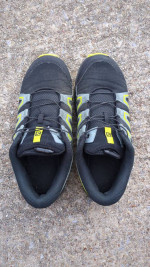 Salomon size 5 running shoes