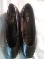 Black Shoes 8 1/2 W