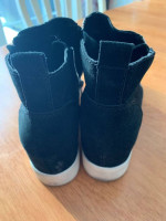 Steve Madden Wedgie Black Shoes Size 6.5