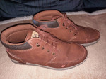 LIKE NEW MEN'S LEVI'S ANKLE SNEAKER SHOES, SIZE 9 1/2
