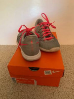 Girls Youth Nike Flex Fury 2 Sports Shoes Size 5Y in Wolf Grey