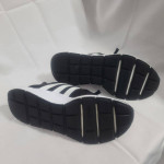 Black women's Asics tennis shoes size 5.5