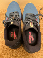 Women’s Size 8 Brooks Launch 10 Running Shoes