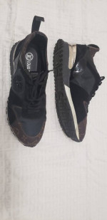 Louis Vuitton Runway shoes size 41 -(9)"