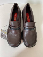 BRAND NEW Esprit Chunky Heel Leather Shoes