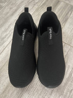 Kids/Youth Walking Shoes Size 3